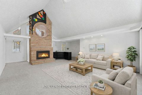 Photo 8 at 103 Sibbald Crescent, Sutton & Jackson's Point, Georgina