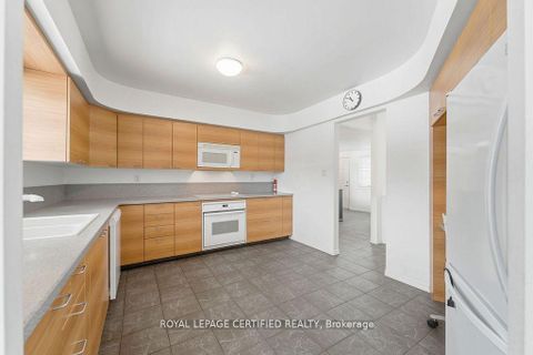 Photo 18 at 103 Sibbald Crescent, Sutton & Jackson's Point, Georgina