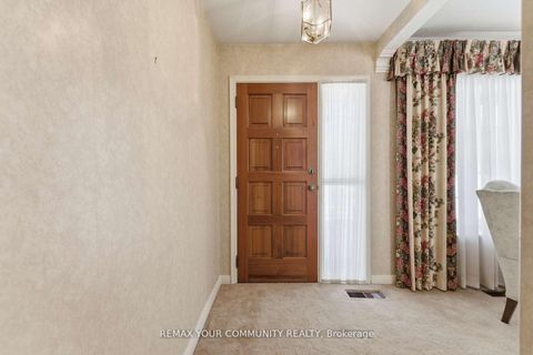 Photo 14 at 29 Patricia Drive, King City, King