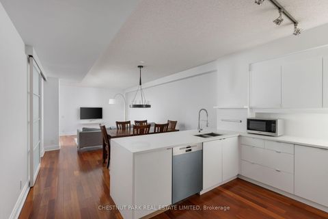 Photo 4 at 516E - 500 Queens Quay W, Waterfront Communities C1, Toronto