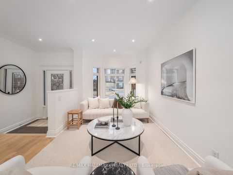 Photo 3 at 26 Eastmount Avenue, Danforth, Toronto