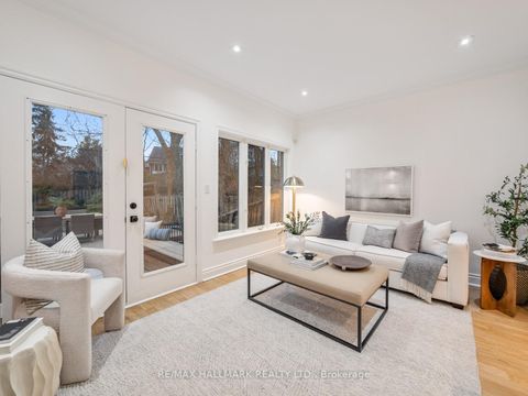 Photo 18 at 26 Eastmount Avenue, Danforth, Toronto