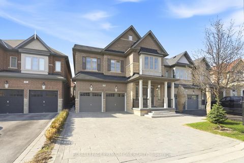 Photo 4 at 91 Card Lumber Crescent, Kleinburg, Vaughan