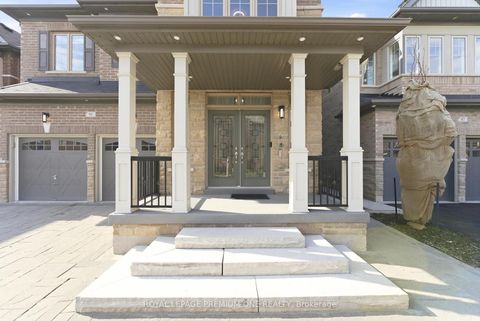 Photo 5 at 91 Card Lumber Crescent, Kleinburg, Vaughan