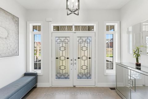 Photo 6 at 91 Card Lumber Crescent, Kleinburg, Vaughan