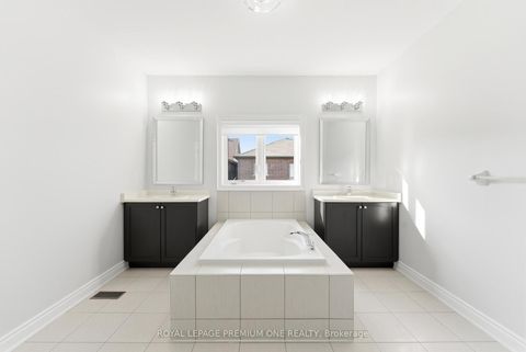 Photo 25 at 91 Card Lumber Crescent, Kleinburg, Vaughan