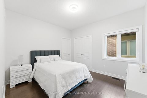 Photo 27 at 91 Card Lumber Crescent, Kleinburg, Vaughan