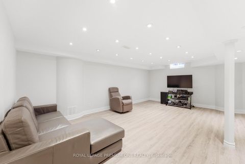 Photo 37 at 91 Card Lumber Crescent, Kleinburg, Vaughan