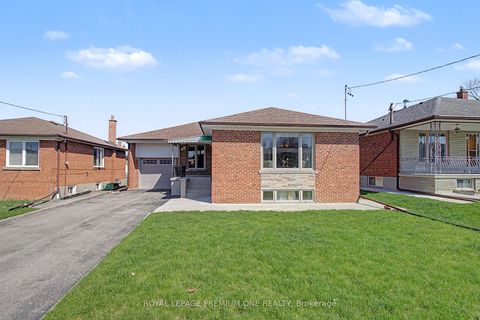 Photo 4 at 76 Tavistock Road, CFB, Toronto