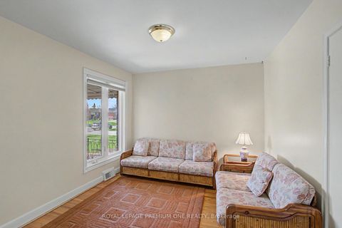 Photo 17 at 76 Tavistock Road, CFB, Toronto
