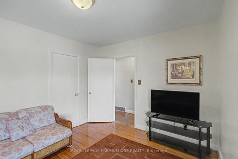 Photo 18 at 76 Tavistock Road, CFB, Toronto