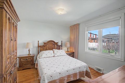 Photo 19 at 76 Tavistock Road, CFB, Toronto
