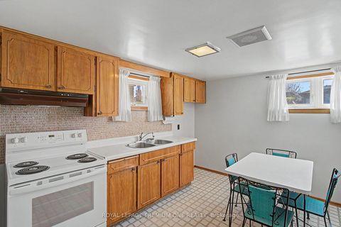 Photo 27 at 76 Tavistock Road, CFB, Toronto