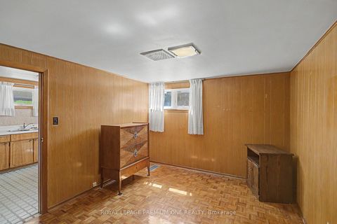 Photo 29 at 76 Tavistock Road, CFB, Toronto