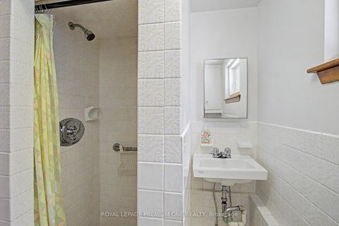 Photo 32 at 76 Tavistock Road, CFB, Toronto