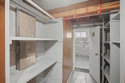 Photo 34 at 76 Tavistock Road, CFB, Toronto