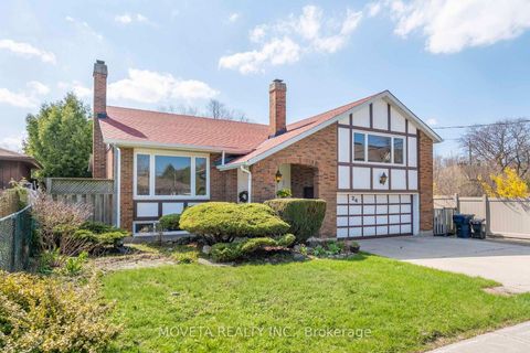 Photo 42 at 24 Cactus Avenue, Newtonbrook West, Toronto