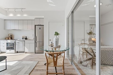 Photo 3 at 708 - 1660 Bloor Street W, High Park North, Toronto