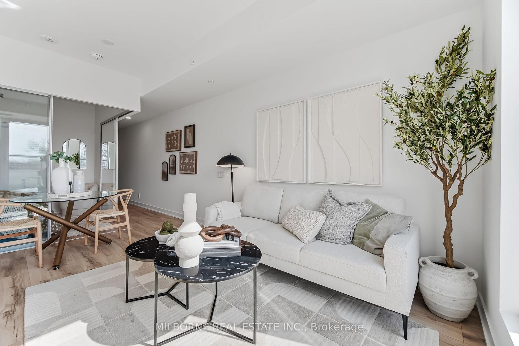 708 - 1660 Bloor Street W, High Park North, Toronto photo number 2