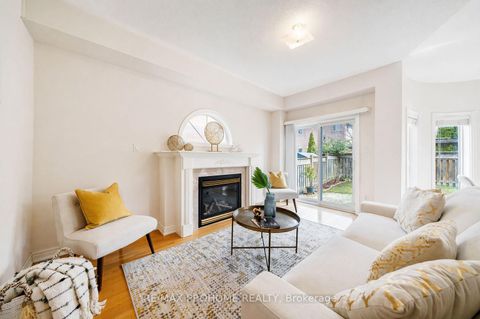 Photo 8 at 34 Inverhuron Street, Oak Ridges Lake Wilcox, Richmond Hill