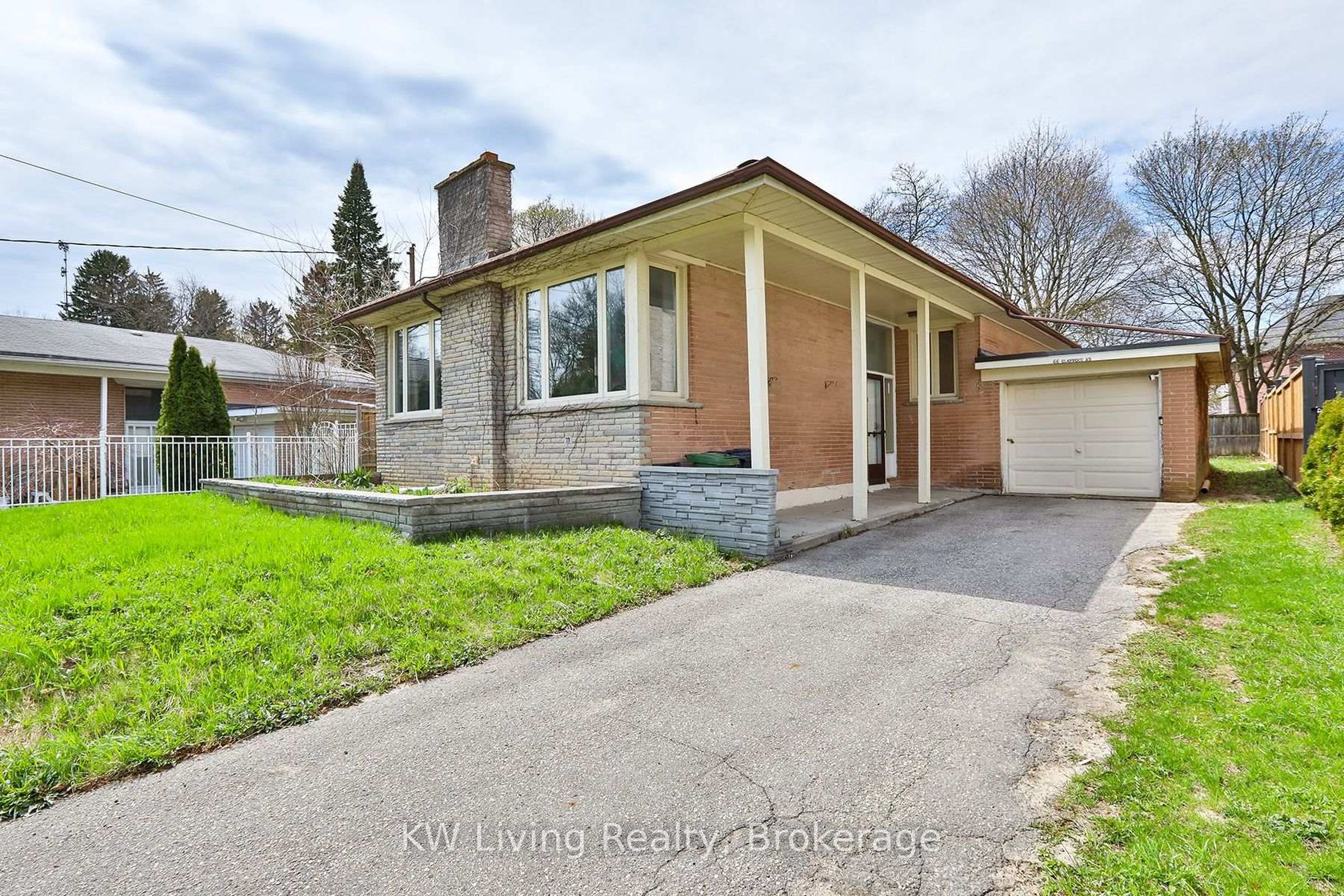 66 Claywood Road, Willowdale West, Toronto photo number 2