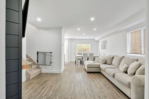 Photo 7 at 91 Butternut Drive, Holly, Barrie