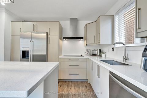 Photo 16 at 91 Butternut Drive, Holly, Barrie