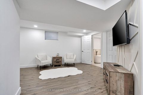 Photo 31 at 91 Butternut Drive, Holly, Barrie