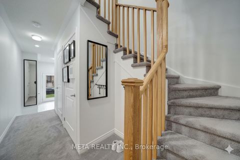 Photo 4 at 1073 LOCKIE Drive, Kedron, Oshawa