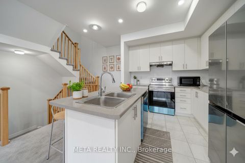 Photo 7 at 1073 LOCKIE Drive, Kedron, Oshawa