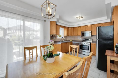 Photo 10 at 239 Royal Appian Crescent, Maple, Vaughan