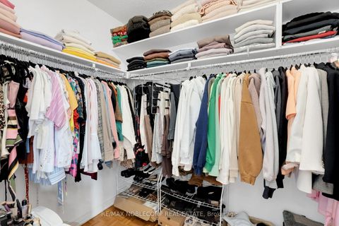 Photo 22 at 239 Royal Appian Crescent, Maple, Vaughan