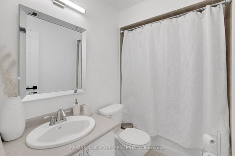 Photo 25 at 239 Royal Appian Crescent, Maple, Vaughan