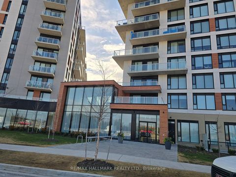 Photo 2 at 707 - 6 DAVID EYER Road, Rural Richmond Hill, Richmond Hill