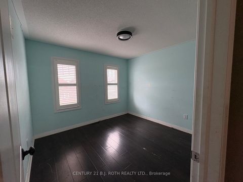 Photo 8 at 34 Alaskan Heights, Rural Barrie Southwest, Barrie