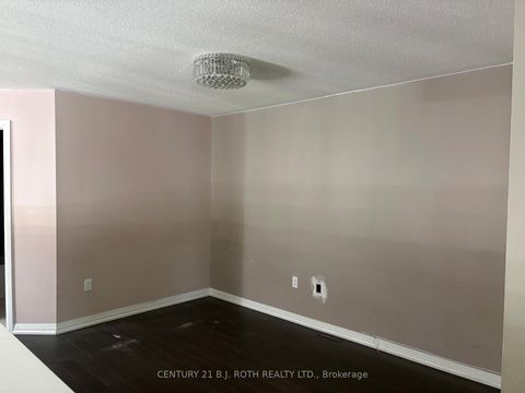 Photo 10 at 34 Alaskan Heights, Rural Barrie Southwest, Barrie