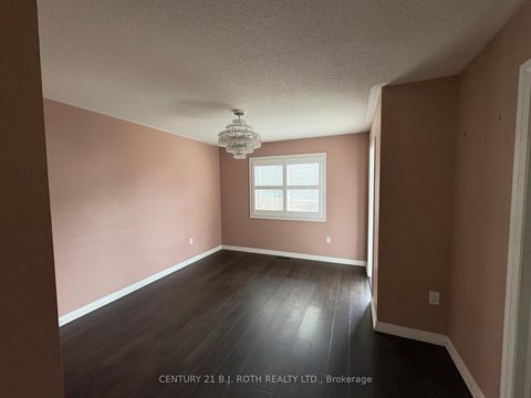 Photo 13 at 34 Alaskan Heights, Rural Barrie Southwest, Barrie