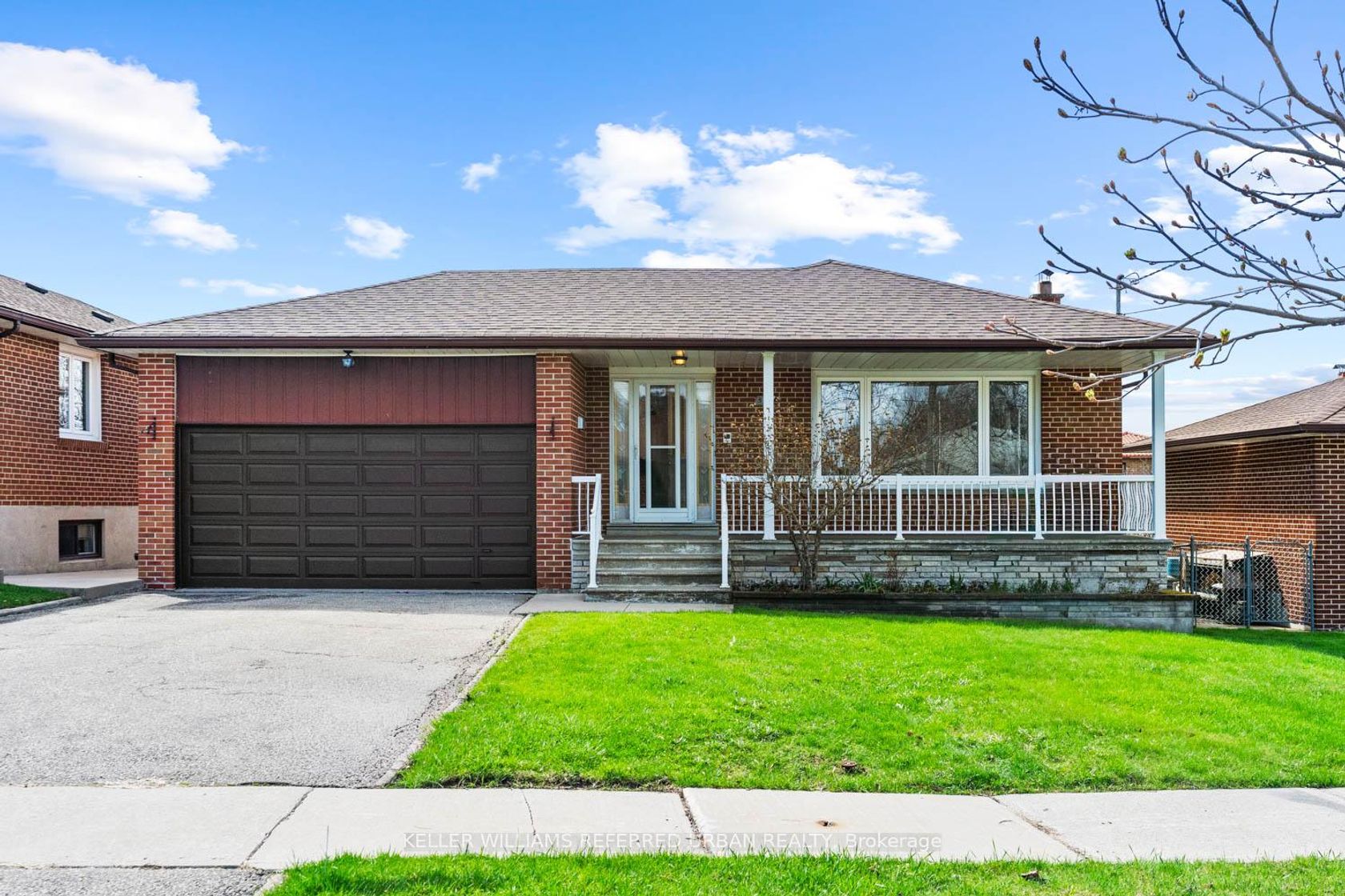 583 Queens Drive, Maple Leaf, Toronto photo number 2