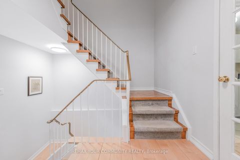 Photo 20 at 60 - 97 Poplar Crescent, Aurora Highlands, Aurora