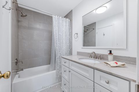 Photo 25 at 60 - 97 Poplar Crescent, Aurora Highlands, Aurora