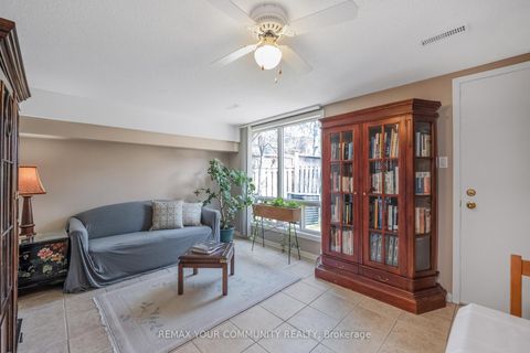 Photo 34 at 60 - 97 Poplar Crescent, Aurora Highlands, Aurora