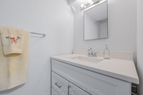 Photo 37 at 60 - 97 Poplar Crescent, Aurora Highlands, Aurora