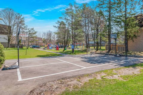 Photo 46 at 60 - 97 Poplar Crescent, Aurora Highlands, Aurora