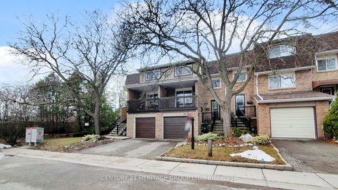 Photo 1 at 34 Dunkeld Way, Royal Orchard, Markham