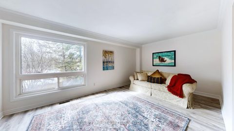 Photo 4 at 34 Dunkeld Way, Royal Orchard, Markham