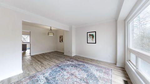 Photo 6 at 34 Dunkeld Way, Royal Orchard, Markham