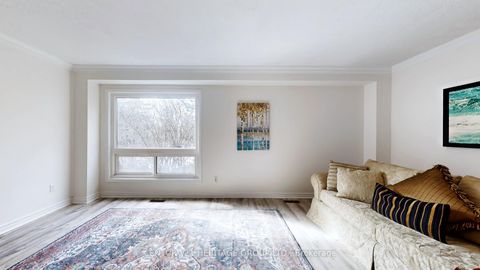 Photo 7 at 34 Dunkeld Way, Royal Orchard, Markham