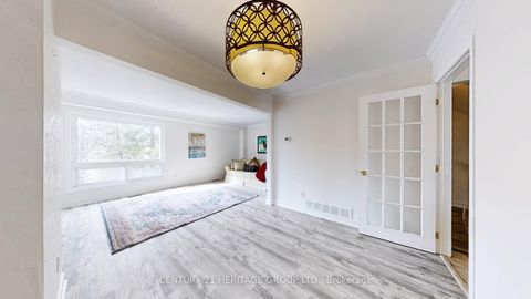 Photo 10 at 34 Dunkeld Way, Royal Orchard, Markham