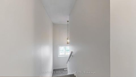 Photo 19 at 34 Dunkeld Way, Royal Orchard, Markham