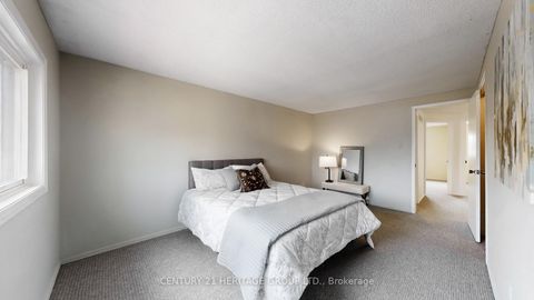 Photo 21 at 34 Dunkeld Way, Royal Orchard, Markham